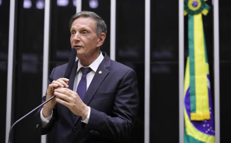 bancada-evangelica-pressiona-por-pec-das-igrejas-e-manifesta-frustracao-com-lira