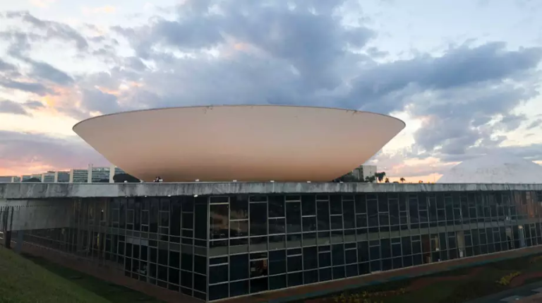 camara-torrou-mais-de-r$466-milhoes-durante-o-recesso