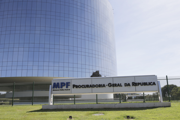moraes-envia-a-pgr-defesa-de-denunciados-do-nucleo-2-de-suposta-trama-golpista