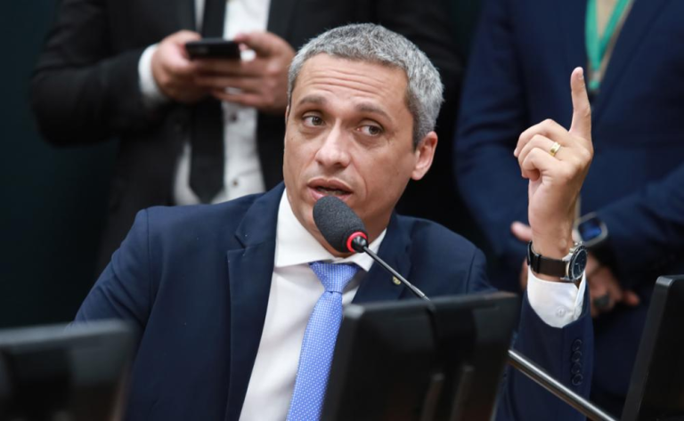 lider-do-pt-na-camara-aciona-gayer-no-stf-por-injuria-e-difamacao