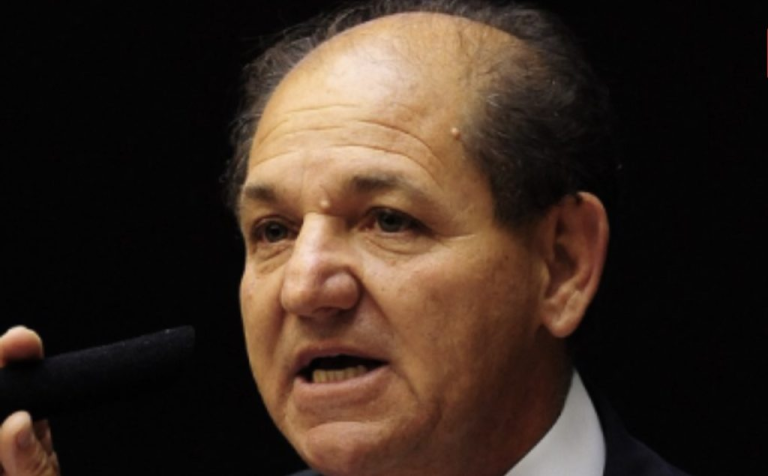 apos-licenca,-suplente-de-eduardo-bolsonaro-na-camara-e-convocado