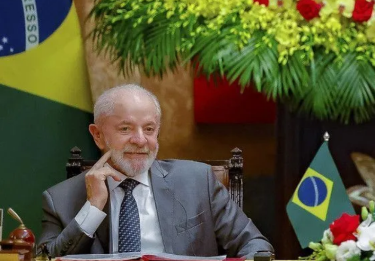 lula-diz-que-trump-esta-“no-caminho-certo”-ao-discutir-a-paz-na-ucrania