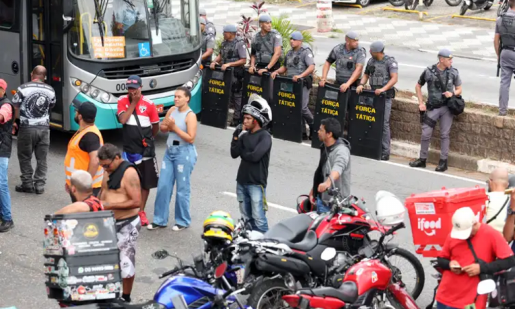 Reunião de aplicativos com entregadores termina sem acordo e greve continua reuniao-de-aplicativos-com-entregadores-termina-sem-acordo-e-greve-continua