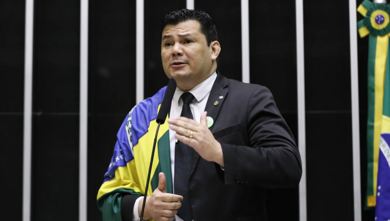 PF analisará abertura de investigação por ameaça de deputado a Lula pf-analisara-abertura-de-investigacao-por-ameaca-de-deputado-a-lula