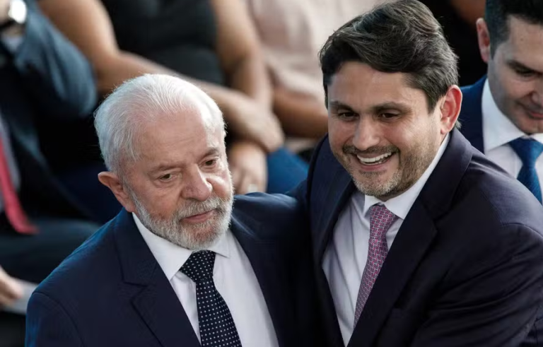 demora-de-lula-para-demitir-ministro-expos-fragilidade-do-governo