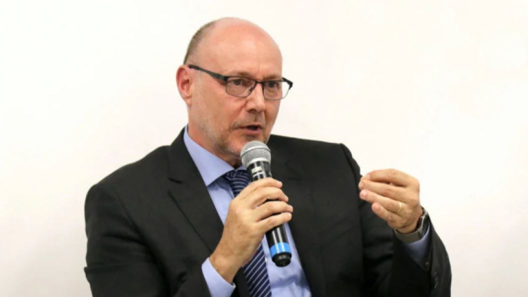 diretor-da-abin-presta-depoimento-a-policia-federal-por-5-horas