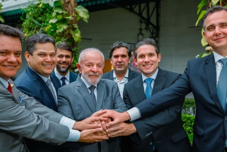 planalto-aposta-em-jantar-de-lula-com-motta-para-barrar-anistia