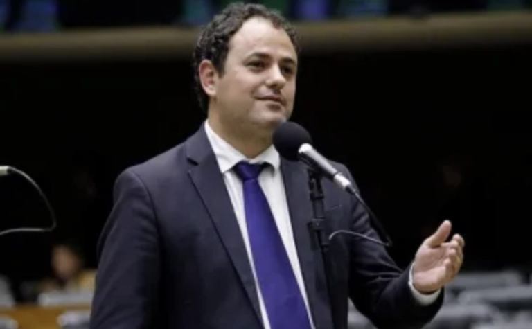 deputado-glauber-braga-apresenta-recurso-contra-cassacao-de-mandato-a-ccj
