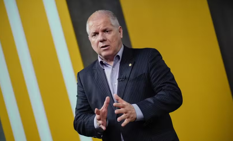‘stefa-5%’:-os-cadernos-de-anotacoes-que-incriminam-o-ex-chefe-do-inss