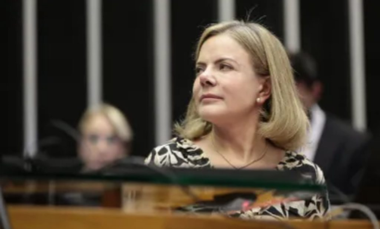 gleisi-diz-que-cpmi-do-inss-pode-comprometer-investigacoes-sobre-fraudes