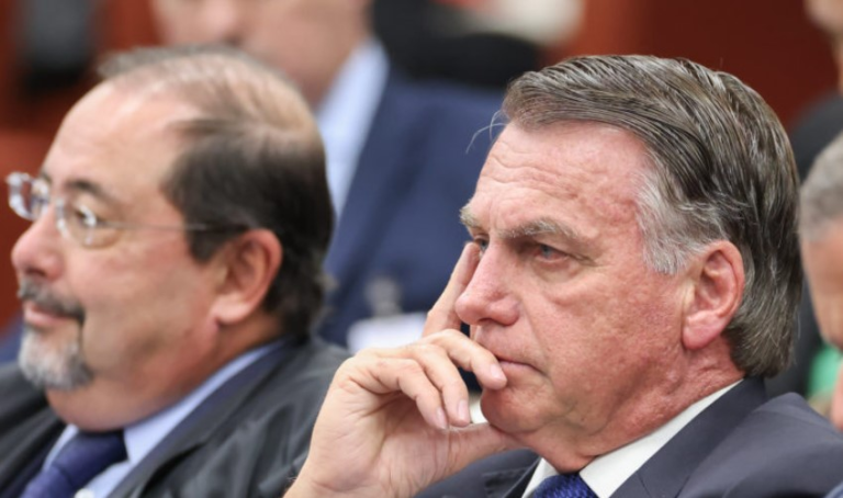 stf-limita-acesso-as-provas-reunidas-pela-pf-defesa-de-bolsonaro-pede-a-moraes-suspensao-de-audiencias