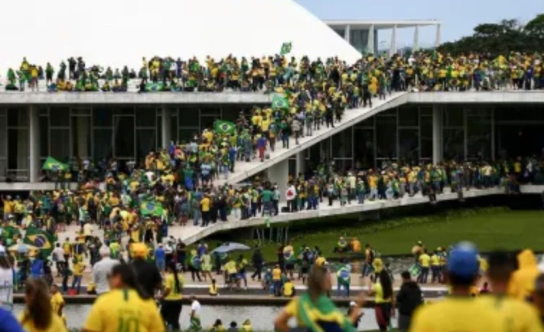 homem-e-condenado-por-chamar-pessoas-de-bolsonaristas-e-terroristas