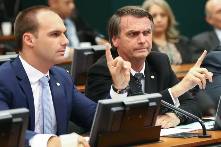 PF marca depoimento de Bolsonaro sobre Eduardo nos EUA para 5 de junho pf-marca-depoimento-de-bolsonaro-sobre-eduardo-nos-eua-para-5-de-junho
