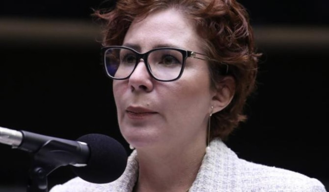 Interpol inclui Carla Zambelli na lista de foragidos internacionais após pedido de Moraes interpol-inclui-carla-zambelli-na-lista-de-foragidos-internacionais-apos-pedido-de-moraes