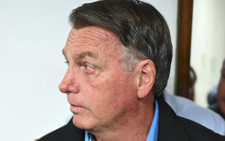 ministro-do-stf-e-ex-advogado-de-lula:-zanin-nega-pedido-do-pl-para-bolsonaro-ser-julgado-pelo-plenario-do-stf
