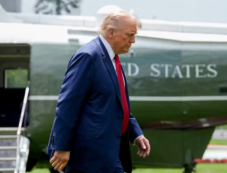 trump-diz-que-respondera-com-‘forca-total’-caso-ira-ataque-os-eua:-‘niveis-nunca-antes-vistos’