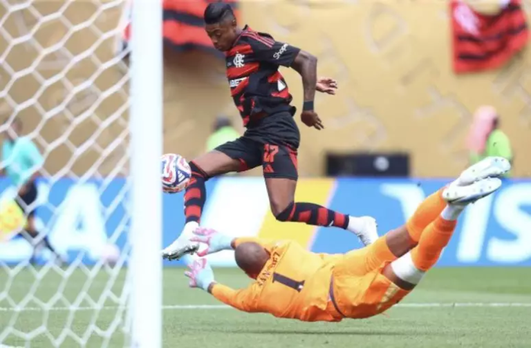 3×1:-flamengo-vence-o-chelsea-e-encaminha-classificacao-no-mundial-de-clubes