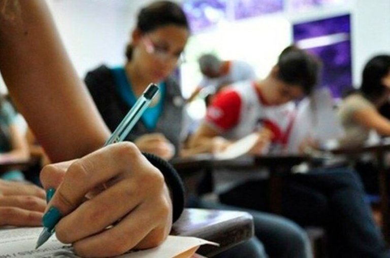 6-em-cada-10-estudantes-com-fies-estao-inadimplentes