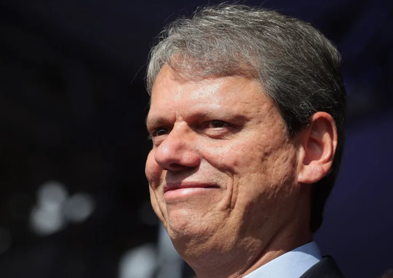 gestao-lula-ironiza-negociacao-de-tarcisio-com-eua