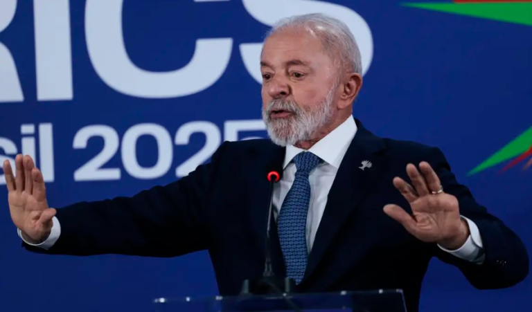 lula-avisa-a-ministros-que-vai-centralizar-decisoes-sobre-tarifa-de-trump