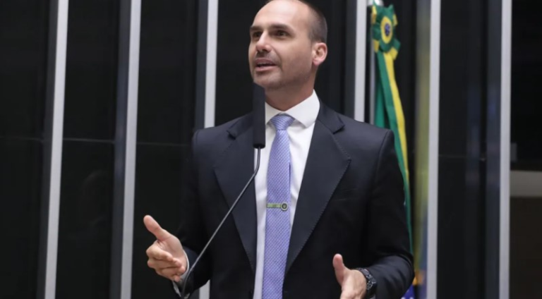 pt-pede-ao-stf-cassacao-de-mandato-de-eduardo-bolsonaro