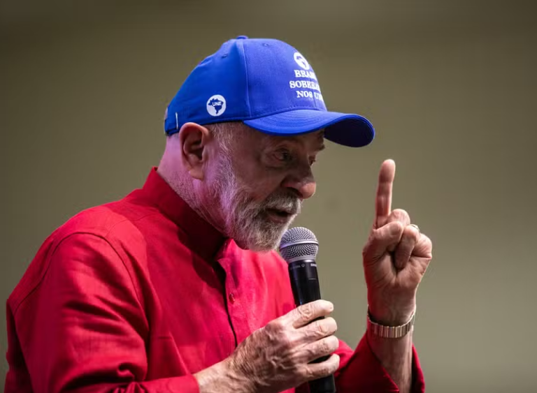 contrariando-promessa-eleitoral,-governo-lula-mantem-travas-para-acesso-a-informacoes