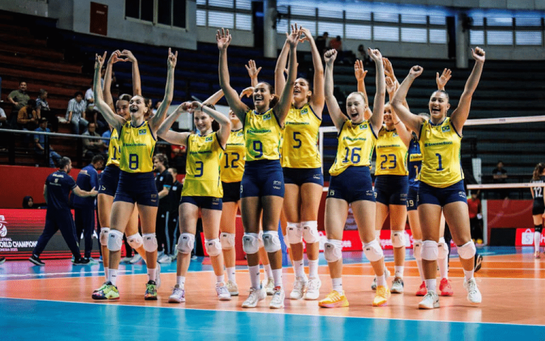 brasil-atropela-argentina-e-vai-a-semifinal-do-mundial-de-volei-sub-21