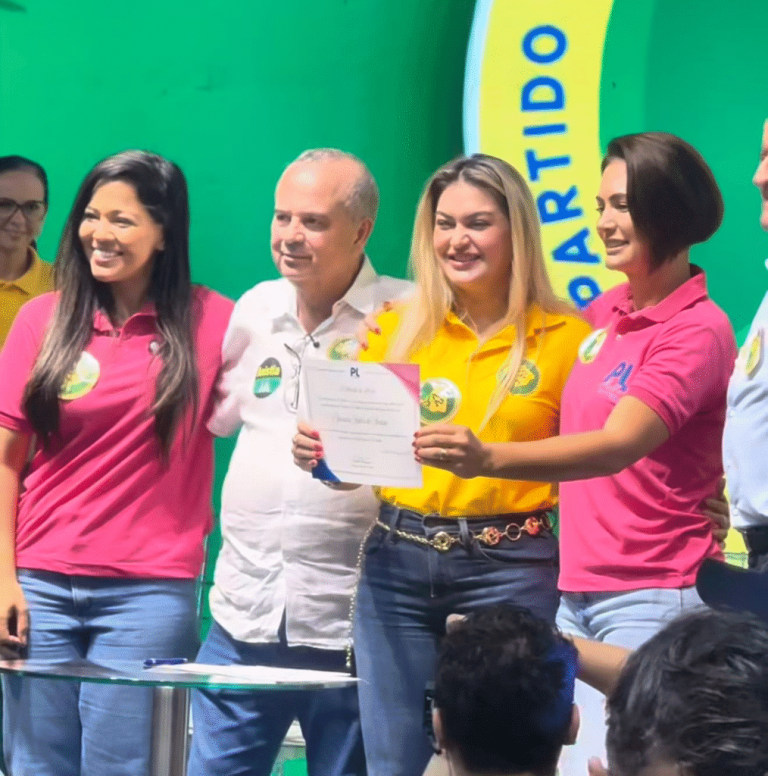 jussara-sales-e-empossada-presidente-estadual-do-pl-mulher-durante-evento-do-rota-22-em-natal