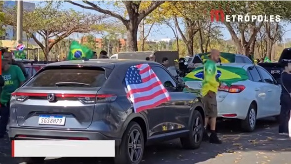 VÍDEO: Brasília tem ato pró-Bolsonaro antes de julgamento no STF video:-brasilia-tem-ato-pro-bolsonaro-antes-de-julgamento-no-stf