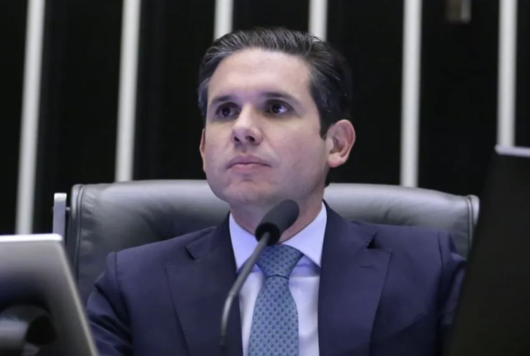 “O país precisa andar”, diz Hugo após urgência de anistia ser aprovada “o-pais-precisa-andar”,-diz-hugo-apos-urgencia-de-anistia-ser-aprovada