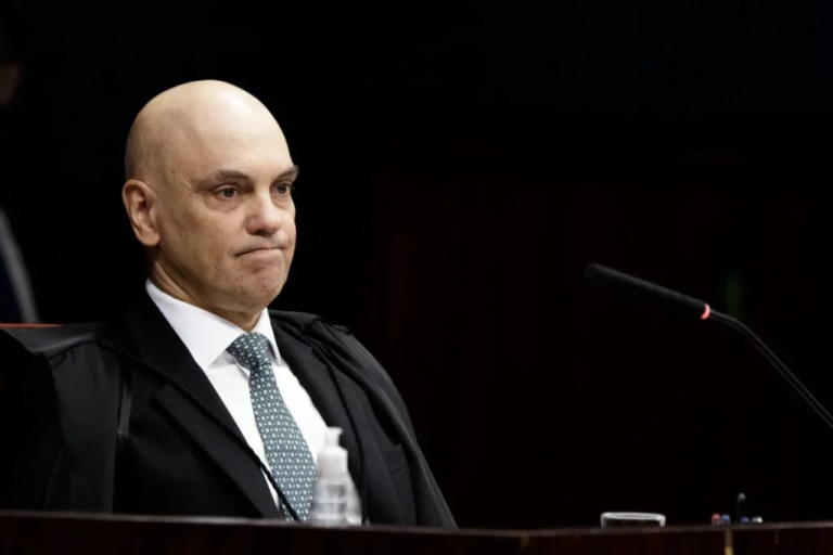 apos-sofrer-sancao-dos-eua,-juiz-auxiliar-deixa-gabinete-de-moraes