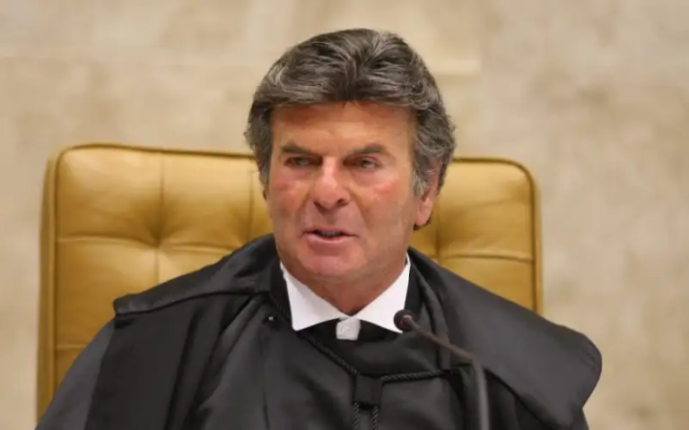 fux-decide-manter-numero-de-deputados-ate-2030;-plenario-do-stf-ainda-vai-julgar