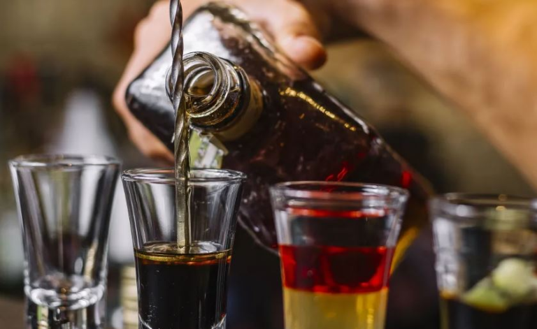mortes-por-bebidas-batizadas-com-metanol-chegam-ao-nordeste
