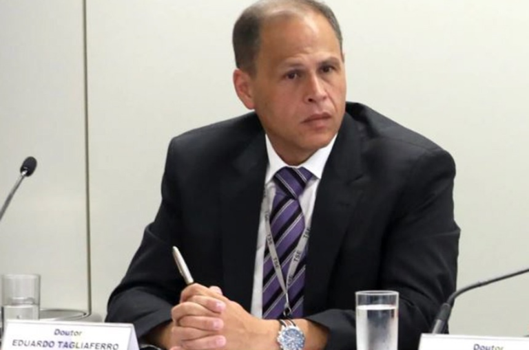 policia-italiana-detem-ex-assessor-de-moraes-para-aplicar-medidas-cautelares