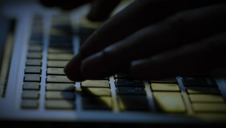 SEXTORTION: Extorsão sexual é um dos crimes cibernéticos que mais crescem e adolescentes são as principais vítimas sextortion:-extorsao-sexual-e-um-dos-crimes-ciberneticos-que-mais-crescem-e-adolescentes-sao-as-principais-vitimas