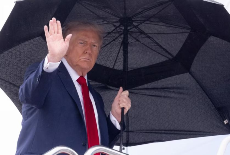 trump-vai-ao-oriente-medio-para-cupula-da-paz-e-diz-que-a-guerra-em-gaza-‘acabou’