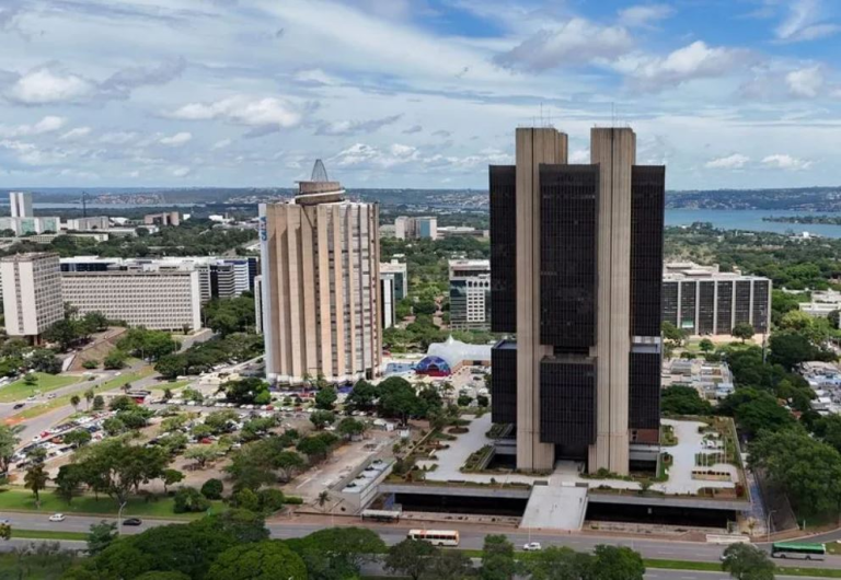 deficit-das-estatais-em-2025-ja-ultrapassa-prejuizo-anual-recorde