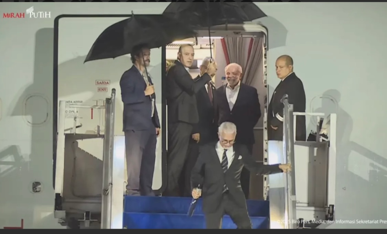 lula-desembarca-na-indonesia-para-participar-de-cupula-na-asia