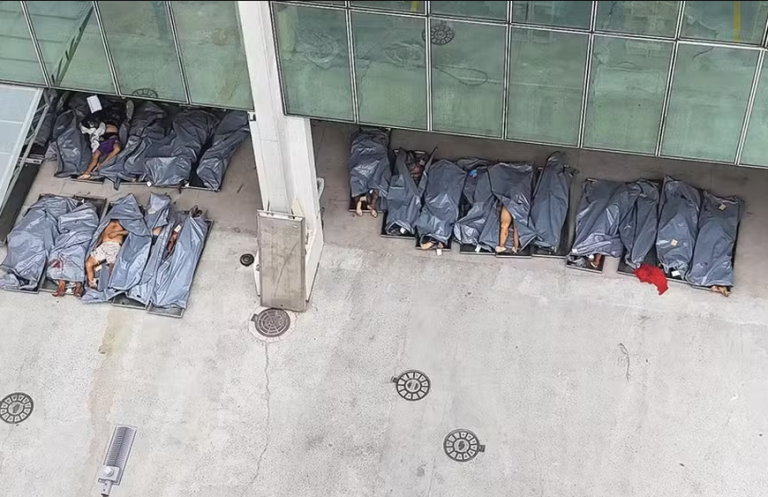 Bandidos de outros estados reforçam Comando Vermelho no Rio e dificultam identificação de mortos após megaoperação bandidos-de-outros-estados-reforcam-comando-vermelho-no-rio-e-dificultam-identificacao-de-mortos-apos-megaoperacao