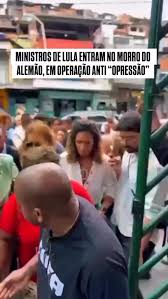 VÍDEO: Deputados e ministros de Lula vão ao Alemão protestar contra megaoperação video:-deputados-e-ministros-de-lula-vao-ao-alemao-protestar-contra-megaoperacao