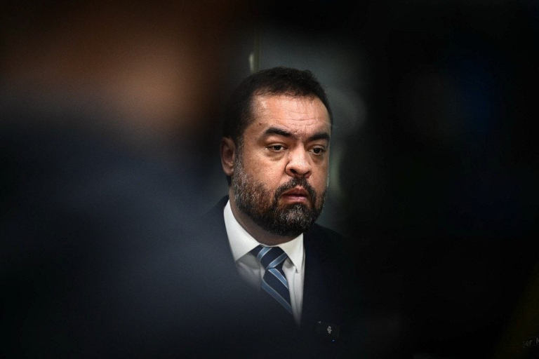 relatora-vota-por-cassar-claudio-castro,-e-julgamento-e-suspenso-no-tse