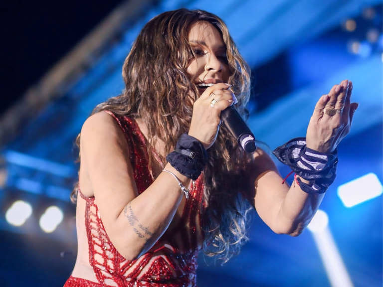 silvania-aquino-anuncia-saida-da-banda-calcinha-preta-apos-polemica