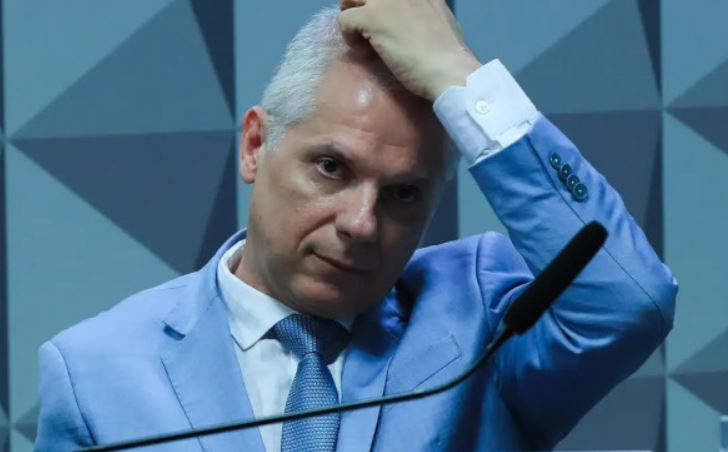 Ex-presidente do INSS preso pela PF recebia propina de R$ 250 mil de entidade investigada ex-presidente-do-inss-preso-pela-pf-recebia-propina-de-r$-250-mil-de-entidade-investigada