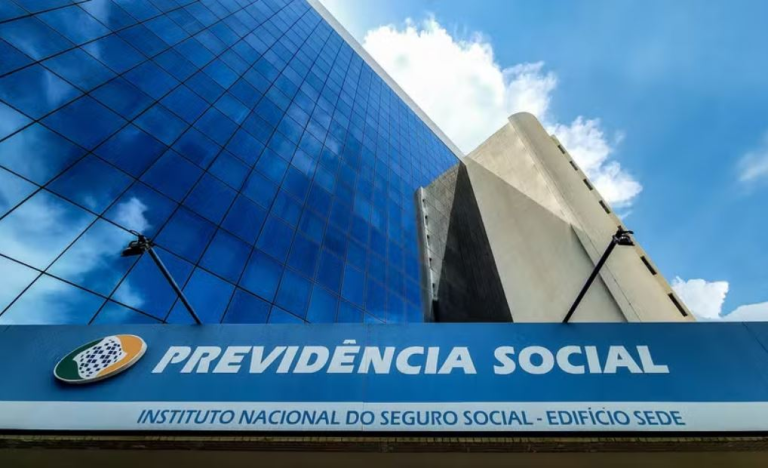 Fila do INSS bate recorde e se aproxima de 3 milhões de processos parados fila-do-inss-bate-recorde-e-se-aproxima-de-3-milhoes-de-processos-parados