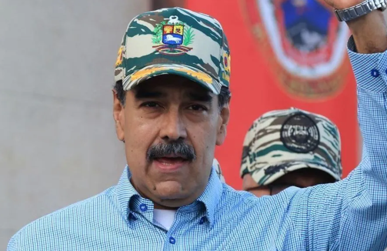 com-pressao-dos-eua-no-caribe,-maduro-reforca-lacos-com-china-e-russia