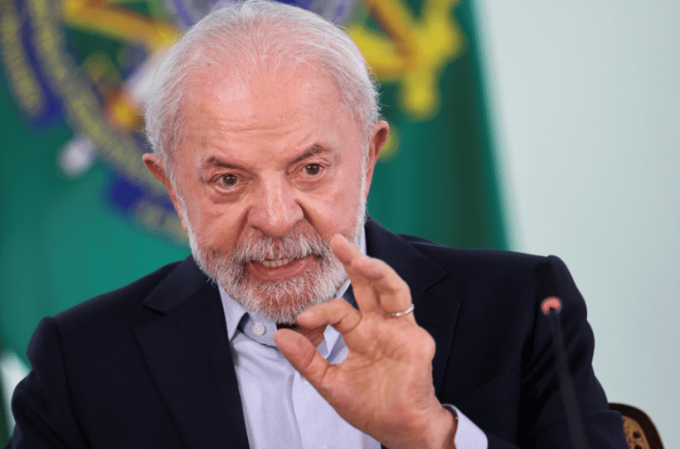 Lula chama isenção de IR de “quase um 14º salário” lula-chama-isencao-de-ir-de-“quase-um-14o-salario”