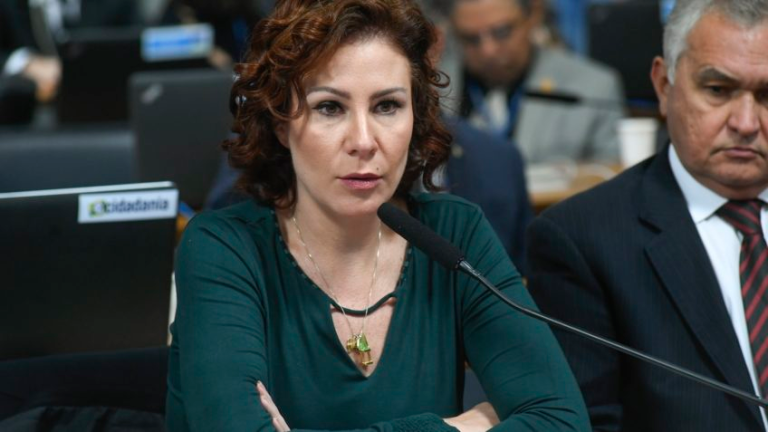 camara-desafia-decisao-do-stf-e-rejeita-cassacao-de-carla-zambelli