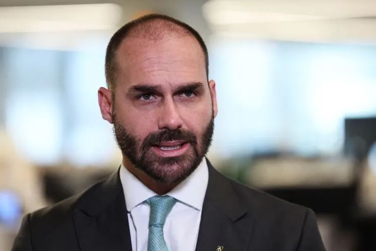 LEI MAGNITSKY: Eduardo Bolsonaro diz receber com “pesar” retirada de sanções a Moraes lei-magnitsky:-eduardo-bolsonaro-diz-receber-com-“pesar”-retirada-de-sancoes-a-moraes