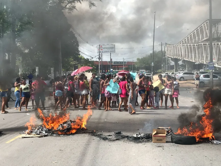 Projeto de Lei quer proibir interdição total de vias em protestos em João Pessoa projeto-de-lei-quer-proibir-interdicao-total-de-vias-em-protestos-em-joao-pessoa