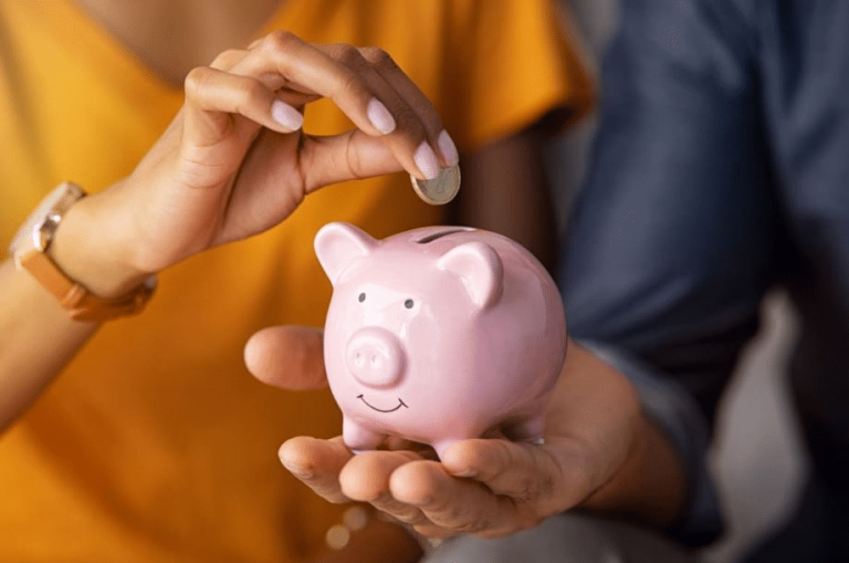 datafolha:-economizar-dinheiro-e-a-principal-meta-dos-brasileiros-para-2026,-a-frente-de-qualquer-outro-objetivo-pessoal-ou-profissional